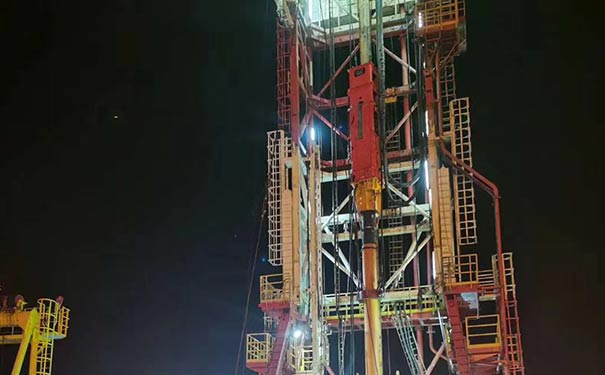 打樁機(jī)液壓錘